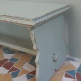 Bench patinated in green