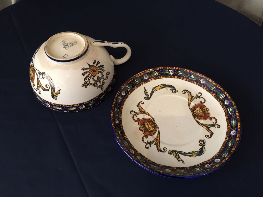 Tasse a the cup with its earthenware sub-cup of gien renaissance model