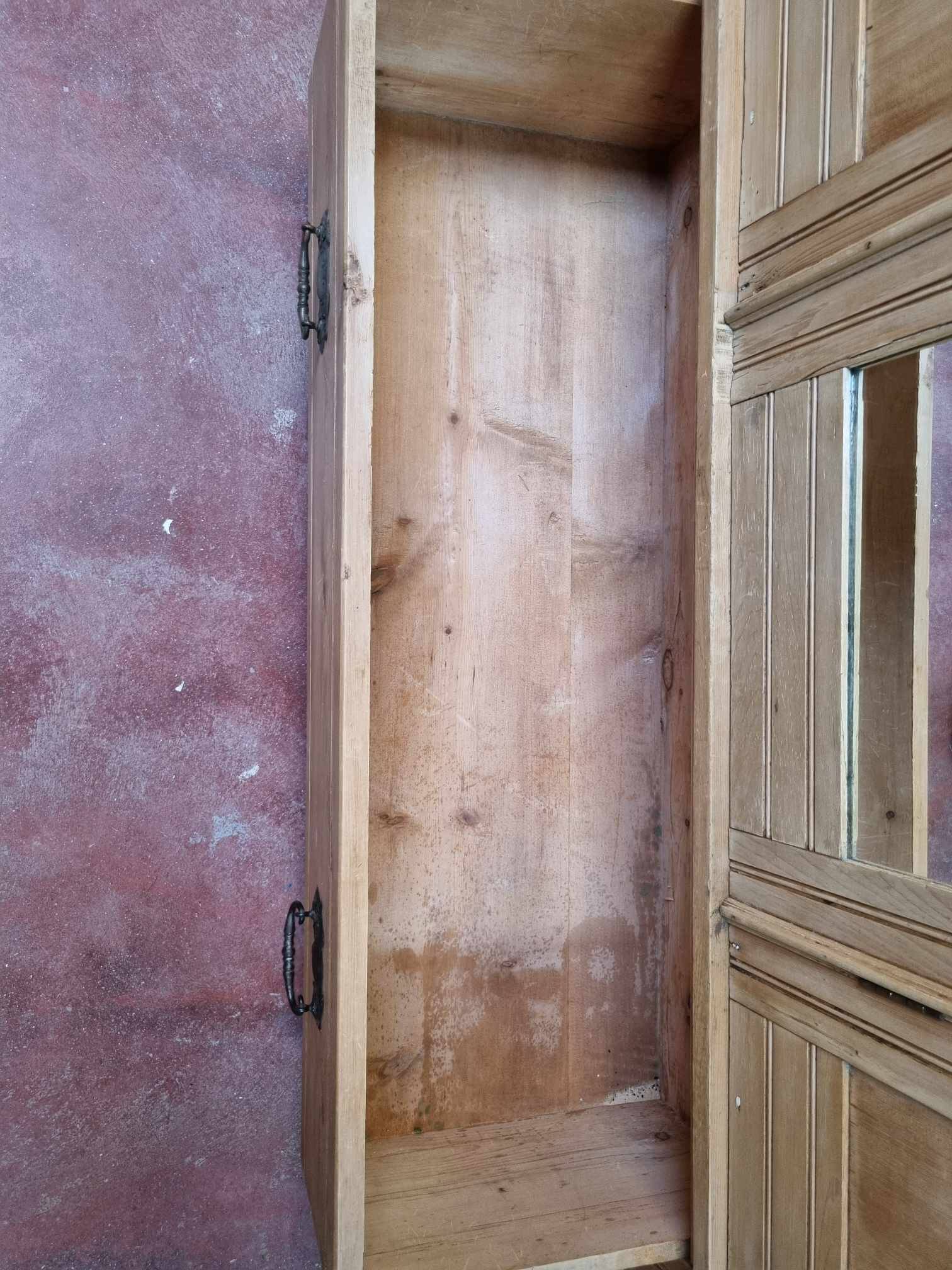 Armoire anglaise en pin