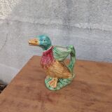 Duck pitcher