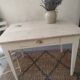 Petite table en sapin