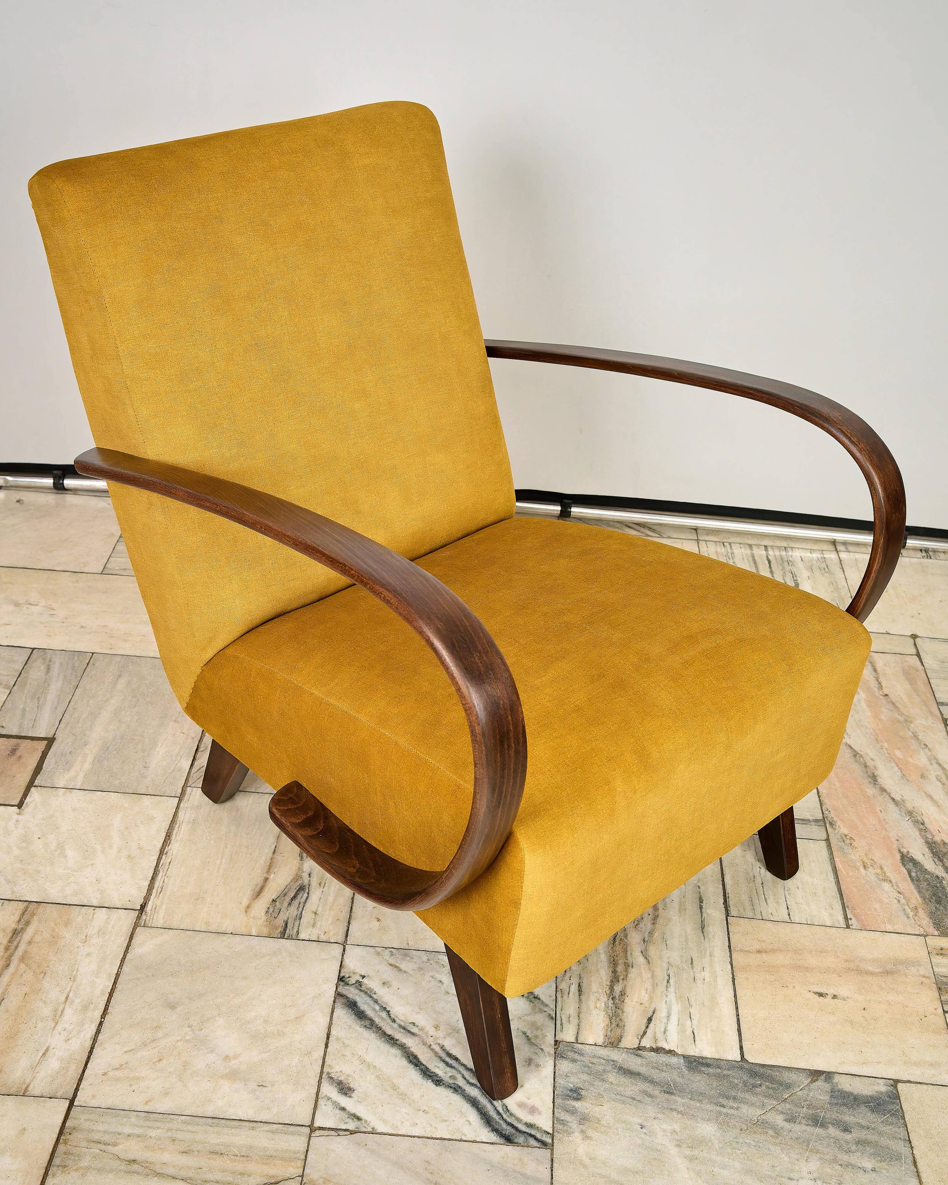H 410 armchair designed by Jindrich Halabala, Czechoslovakia