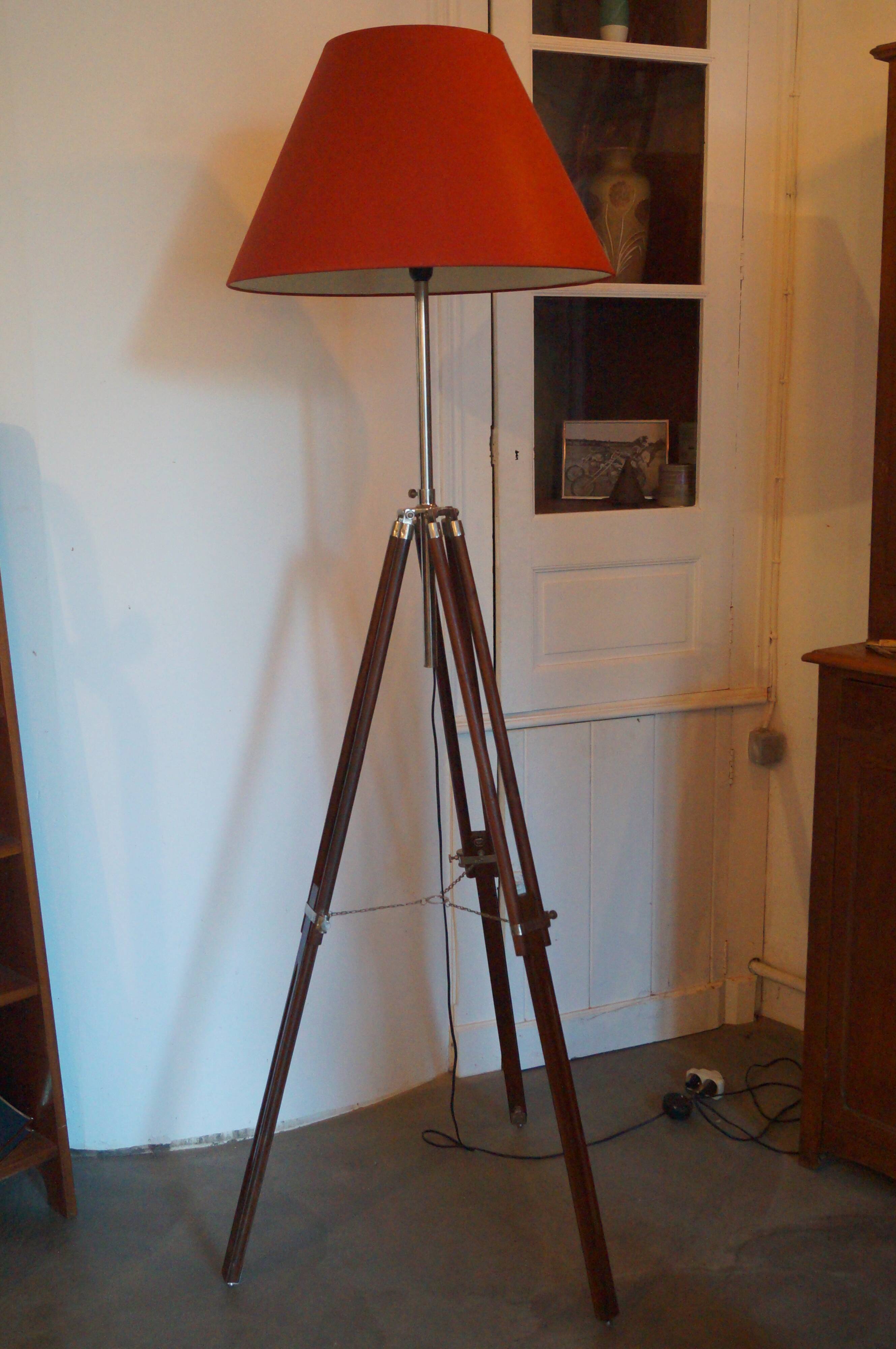 Wooden tripod floor lamp 1970