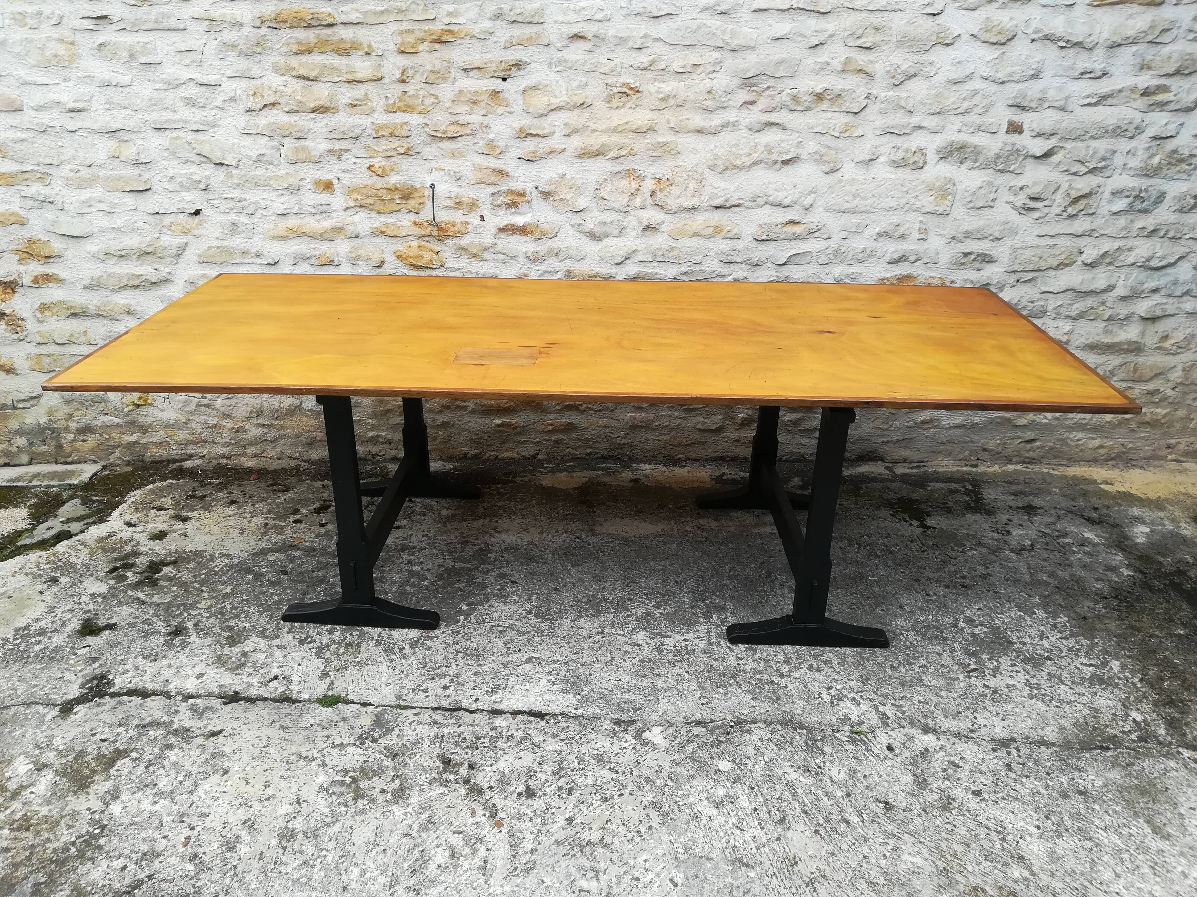 Trestles tray table
