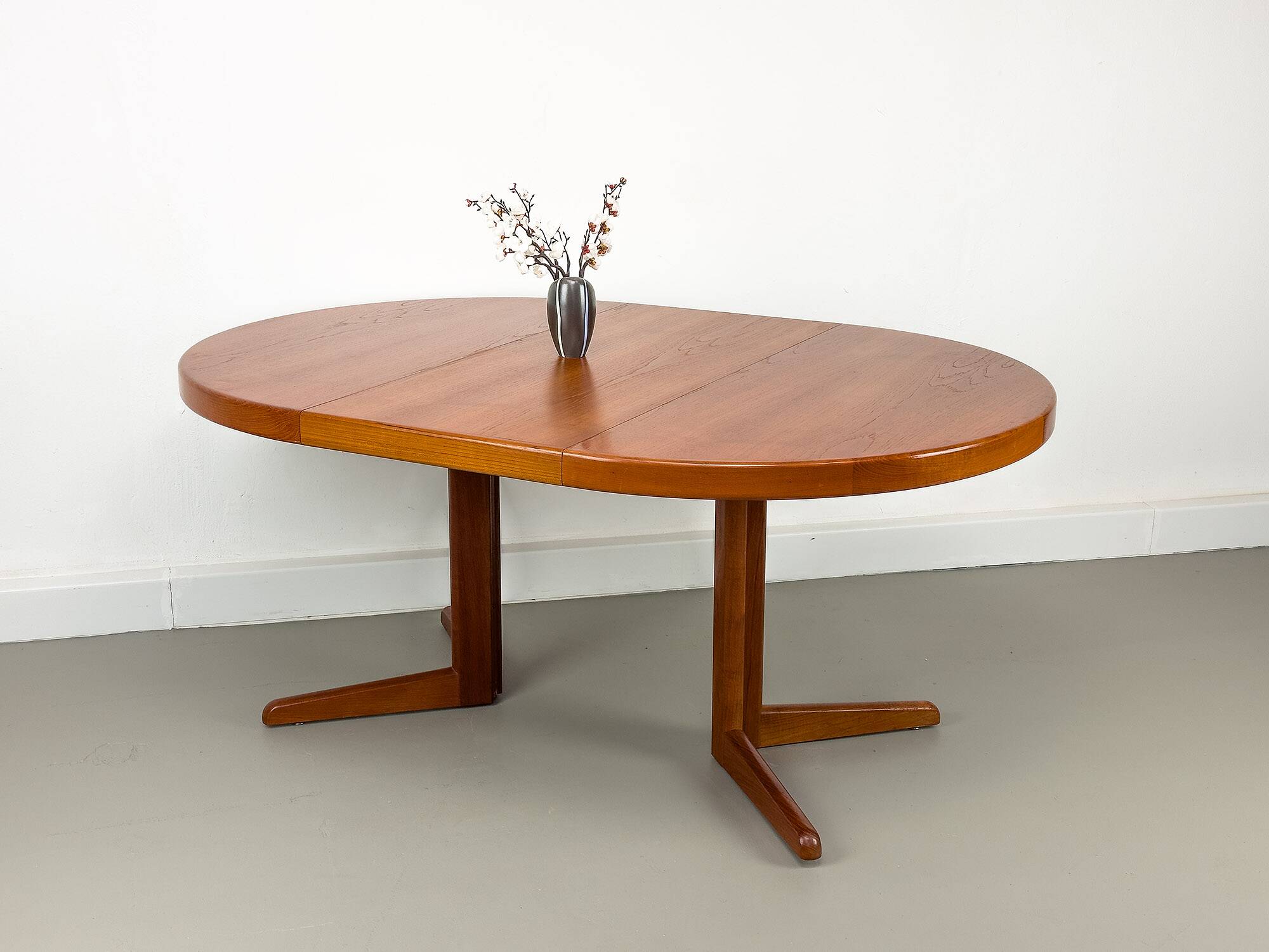 Table de Salle à Manger Ronde en Teck par HW Klein pour Bramin, Danemark, 1960s