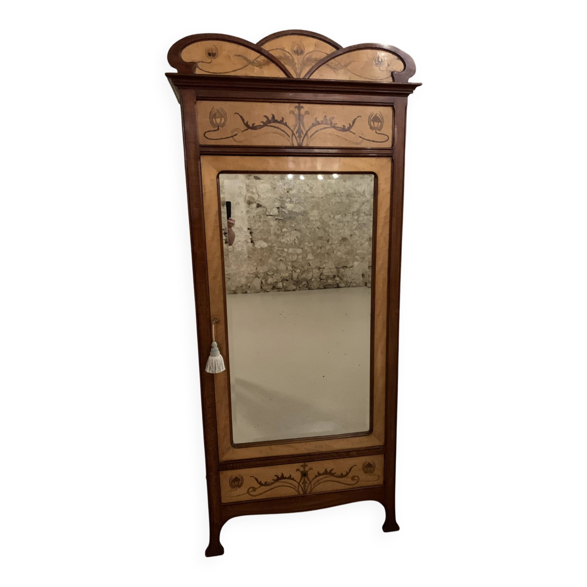 Armoire Art Nouveau