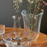 Small vintage Arcoroc Codec glass salad bowl with stylized petal patterns