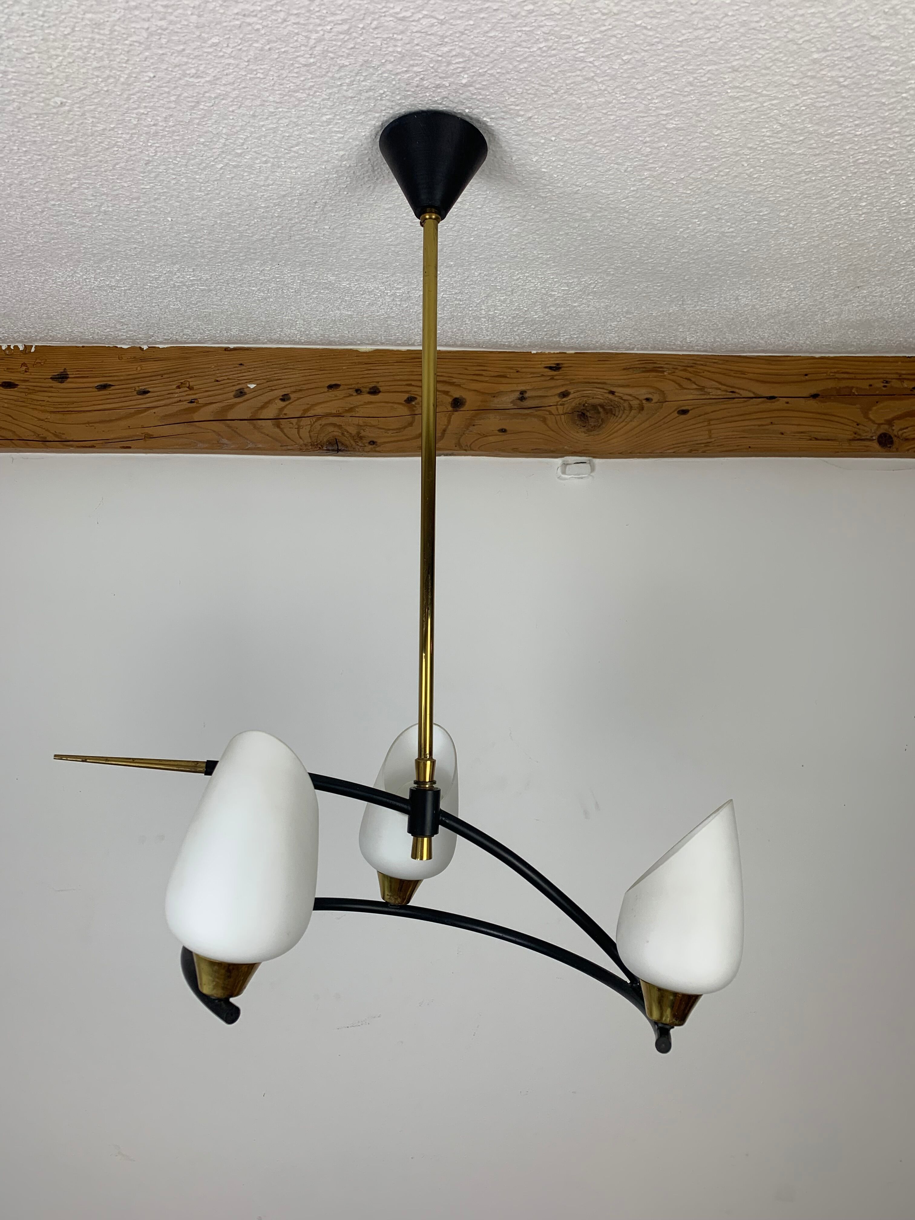 Arlus house chandelier 3 burners, opalines and brass, 50s