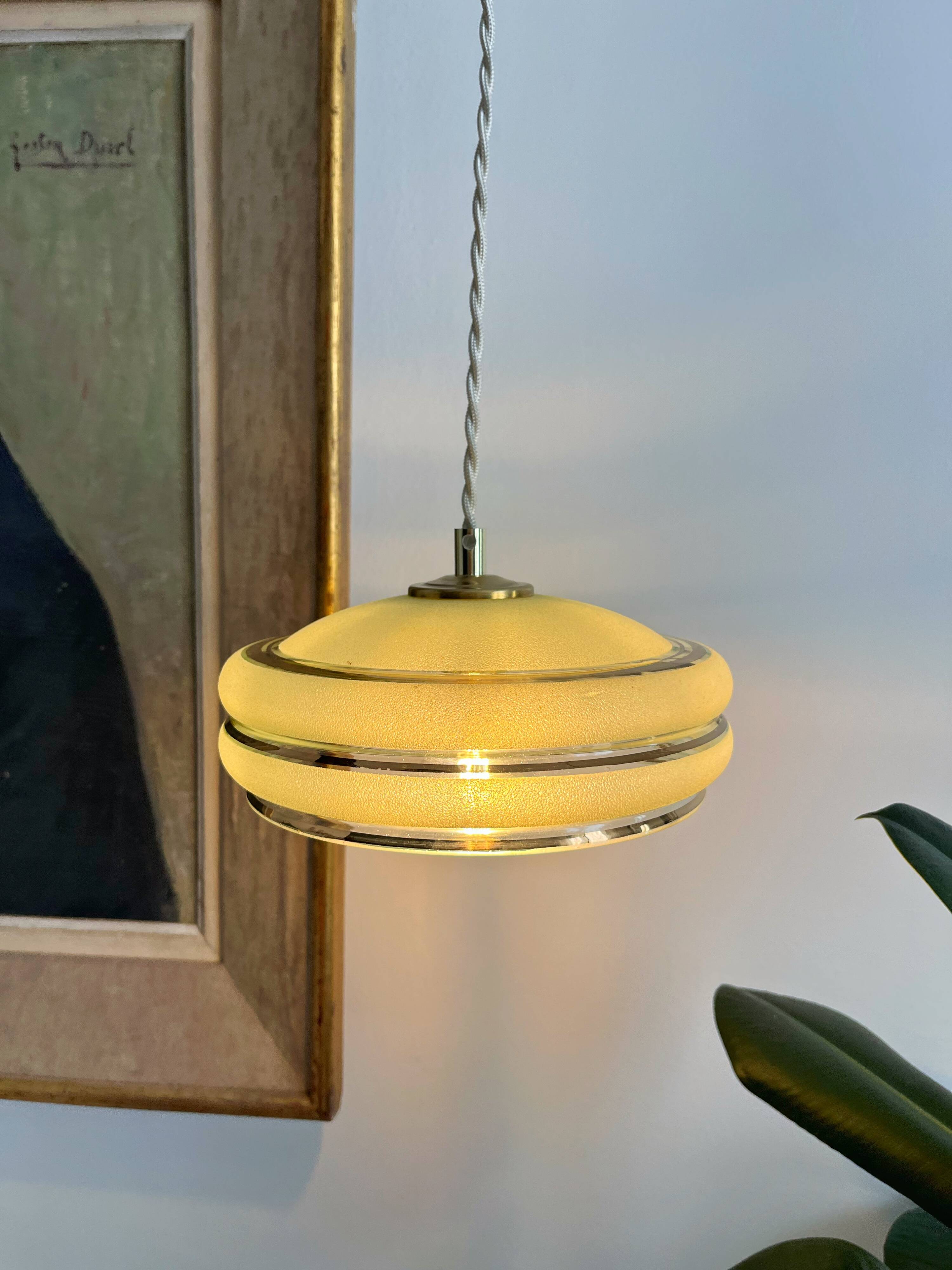 Suspension in green granite glass with gold edging - 4 copies in stock