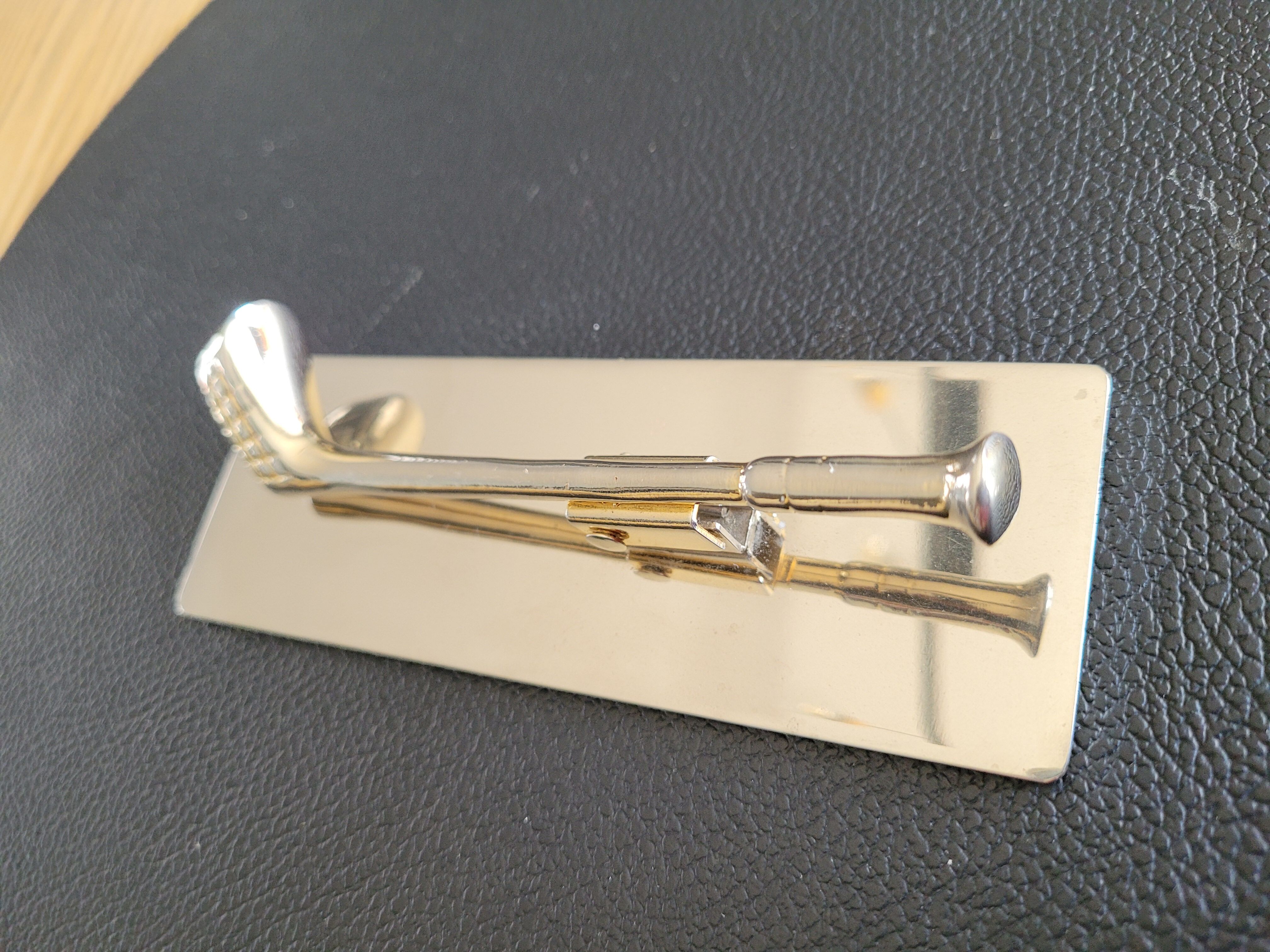Old mail clip - golf club