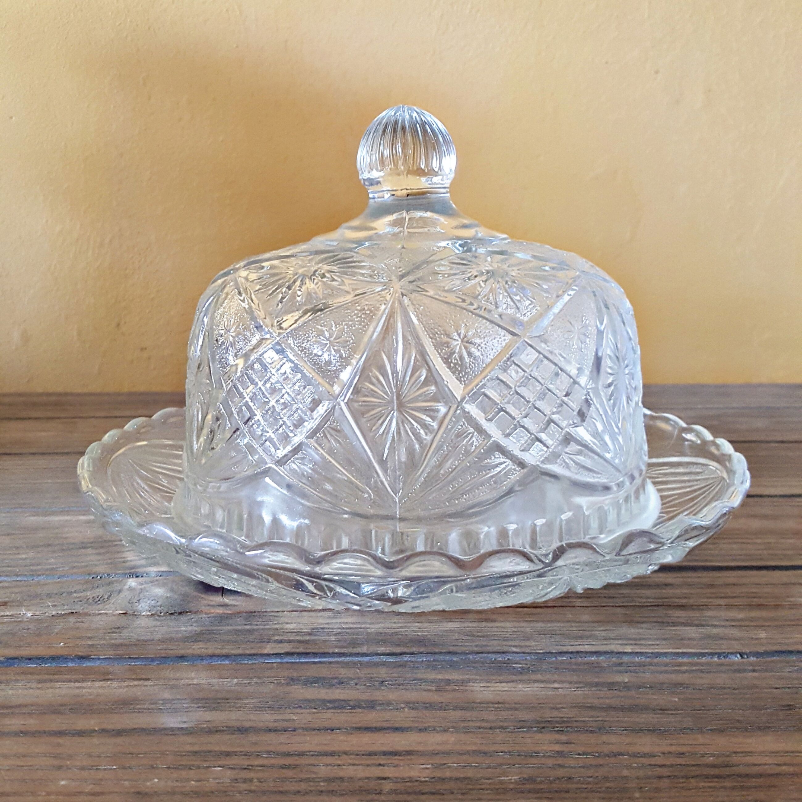 Chiseled glass bell and cheese or cake tray