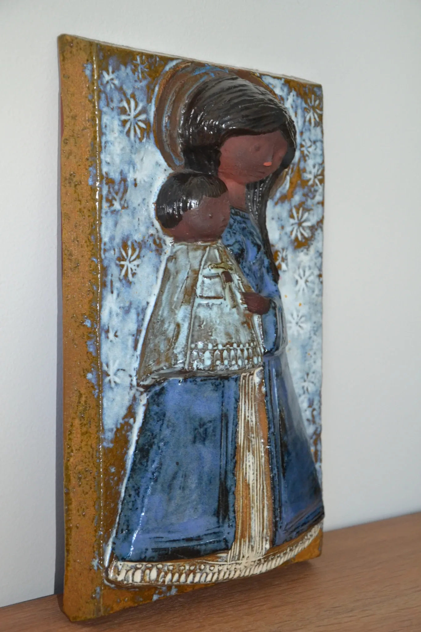 Enamel plaque Virgin with Child Perignem