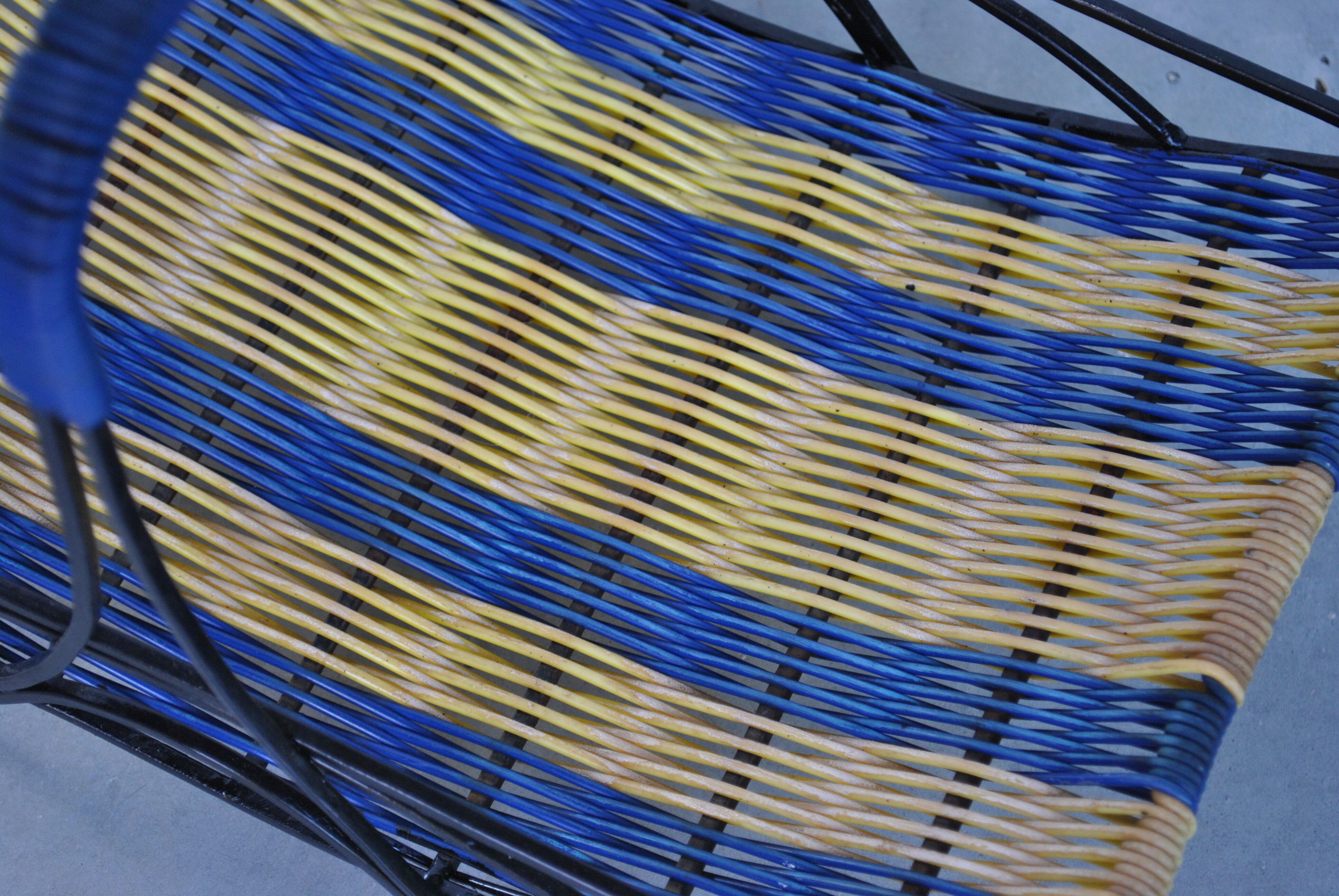 Scoubidou fruit basket 1960