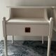 Paire de chevets scandinaves en bois blanc