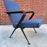 set of 2 Repose armchairs by Friso Kramer for Ahrend de Cirkel