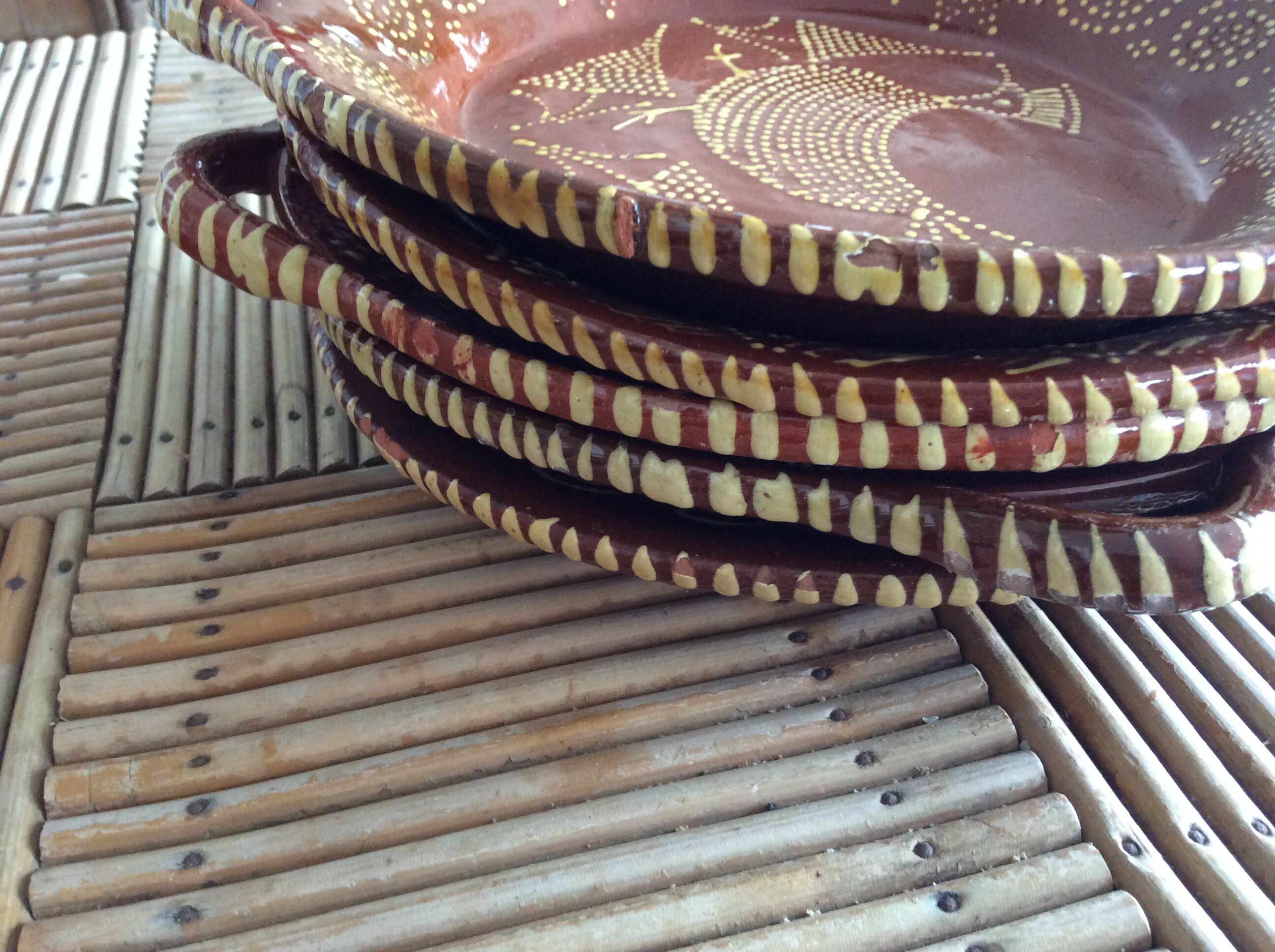 5 flat plates in glazed terracotta