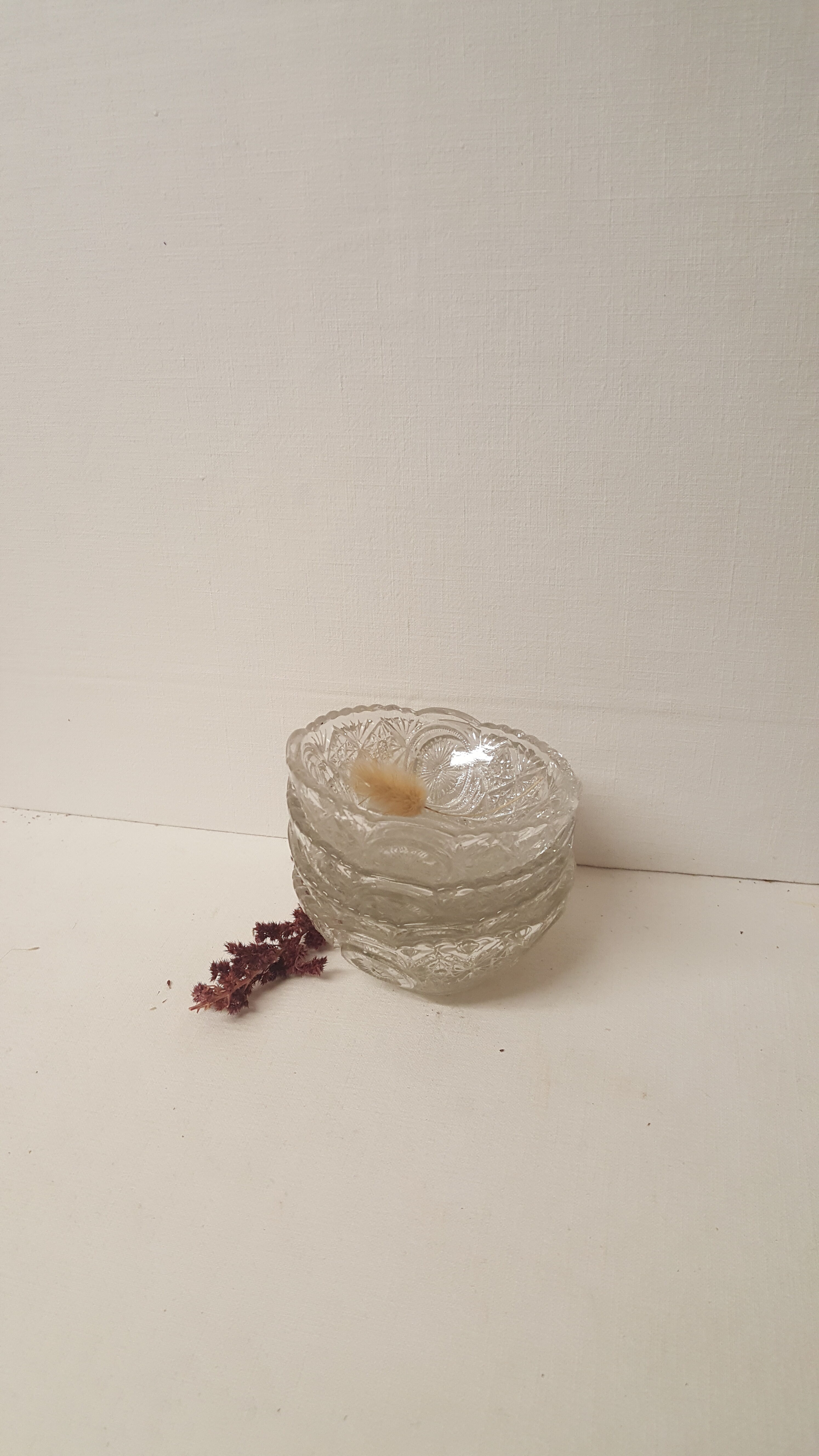 Set of 4 chiseled glass cups