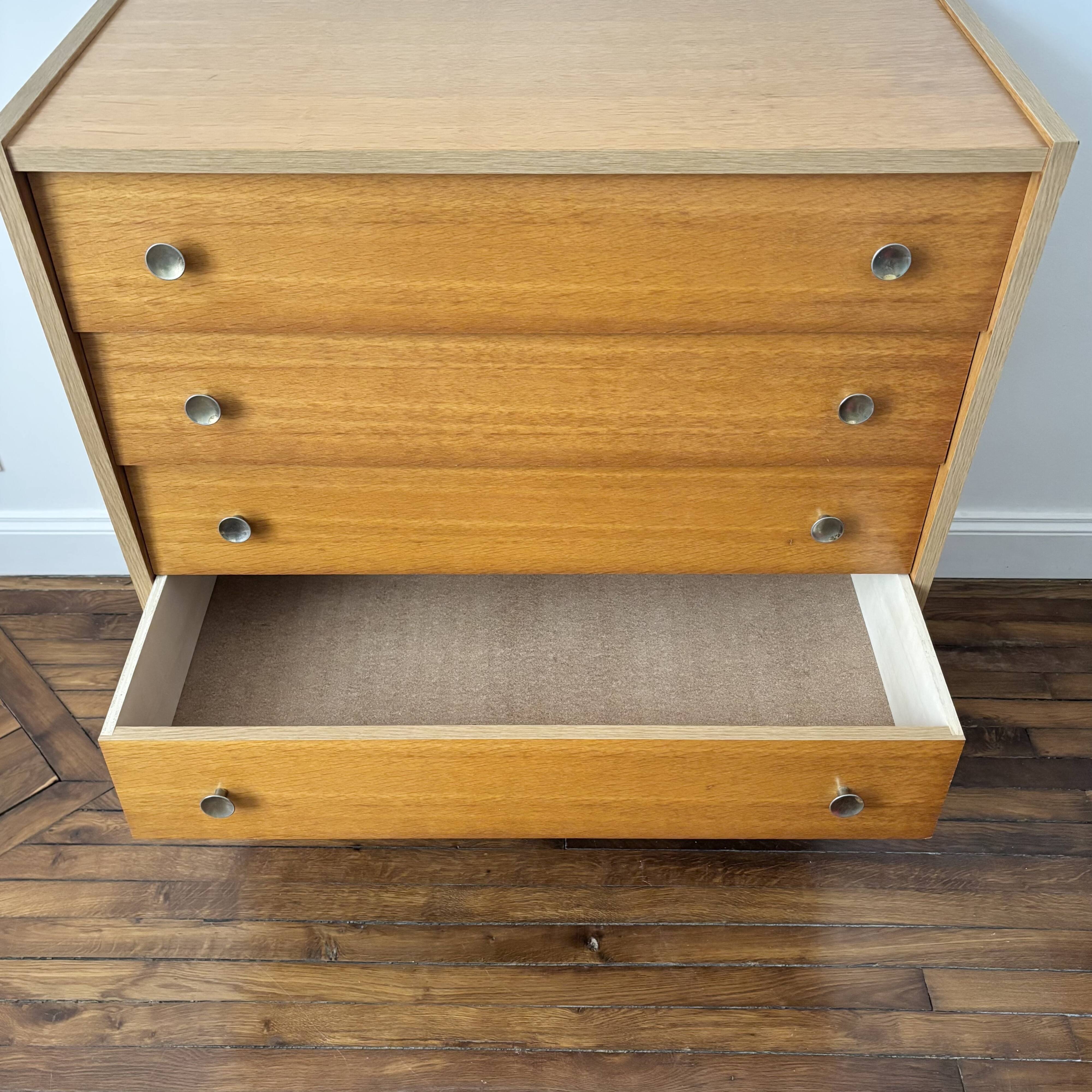 Vintage chest of drawers