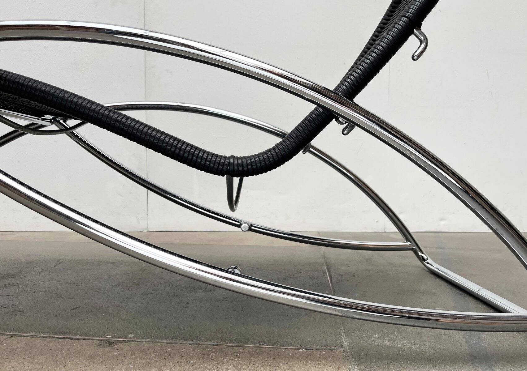 Vintage chaise longue model S 828 in tubular steel by Torben Skov for Thonet, 1980s.