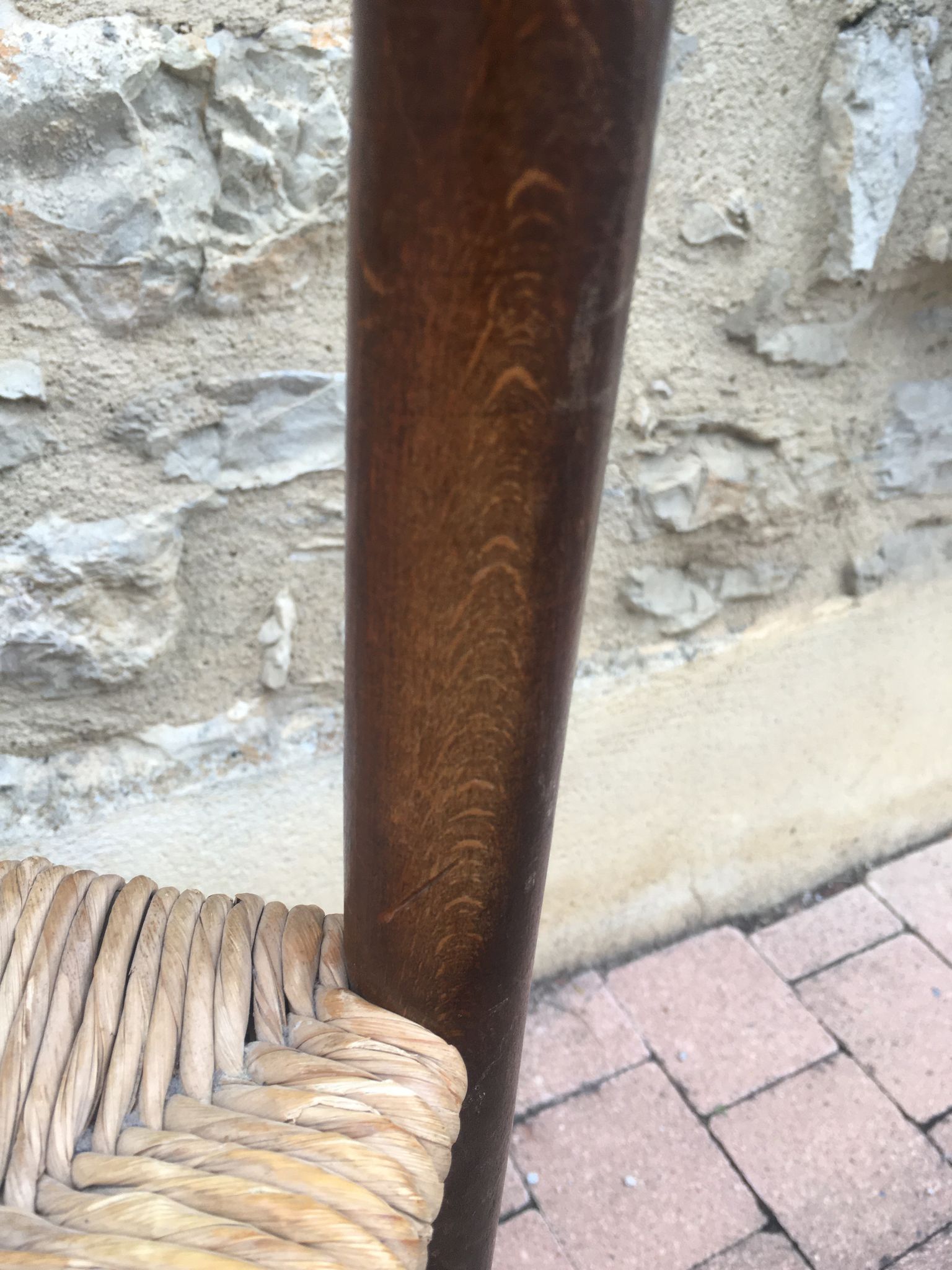 Fauteuil paillé rustique