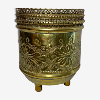 Small tripod pot cover in golden brass early twentieth century