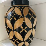 Peruvian craft terracotta vase