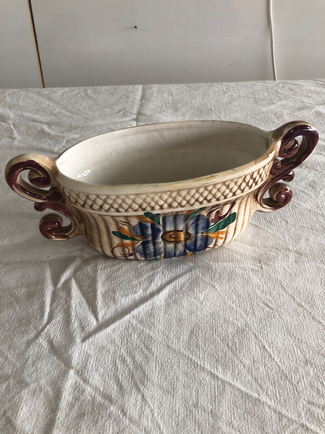 Small pot cover / oval flower pot in Italian ceramic