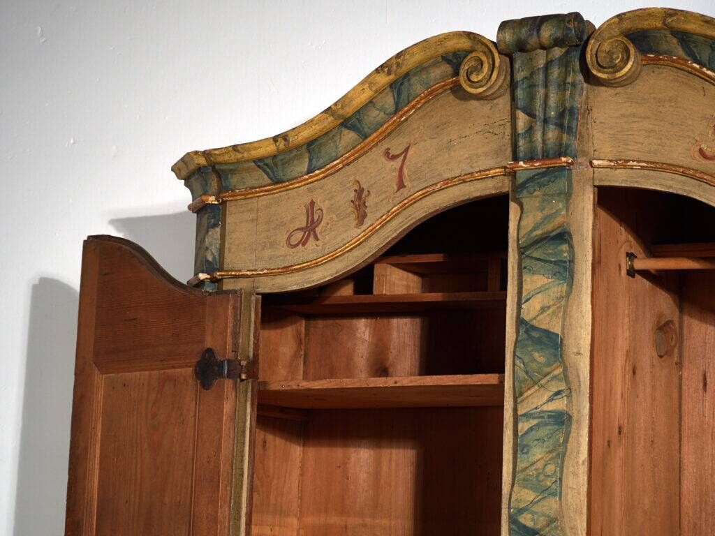 Antique baroque wardrobe painted in pine – Austro-Hungarian Empire, Year 1794