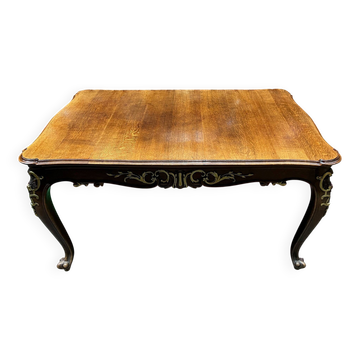 Antique English table. Solid oak.