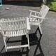 Paire de chaises de jardin pliantes vintage en bois – look shabby chic