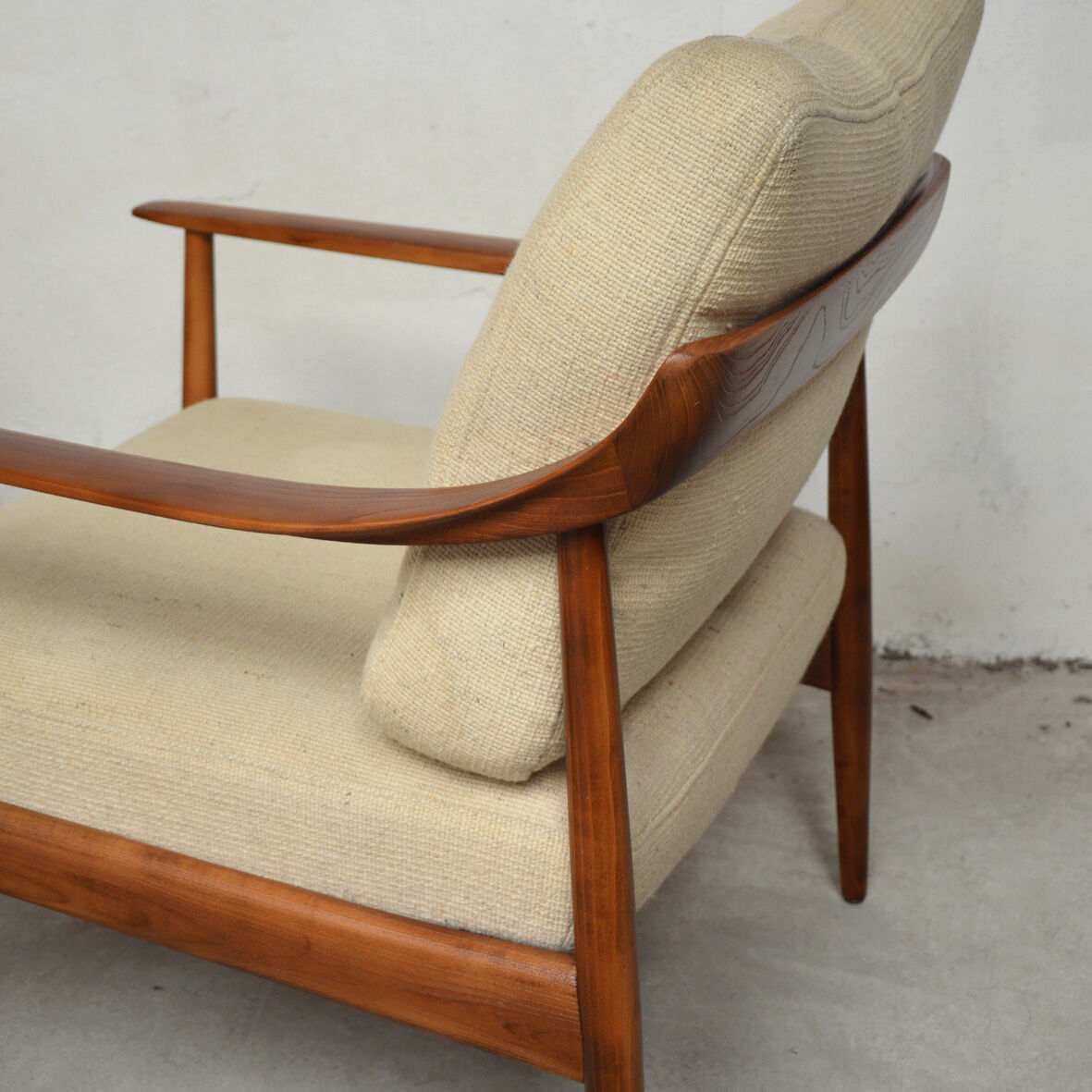 Pair of chairs Knoll Antimott, 1960