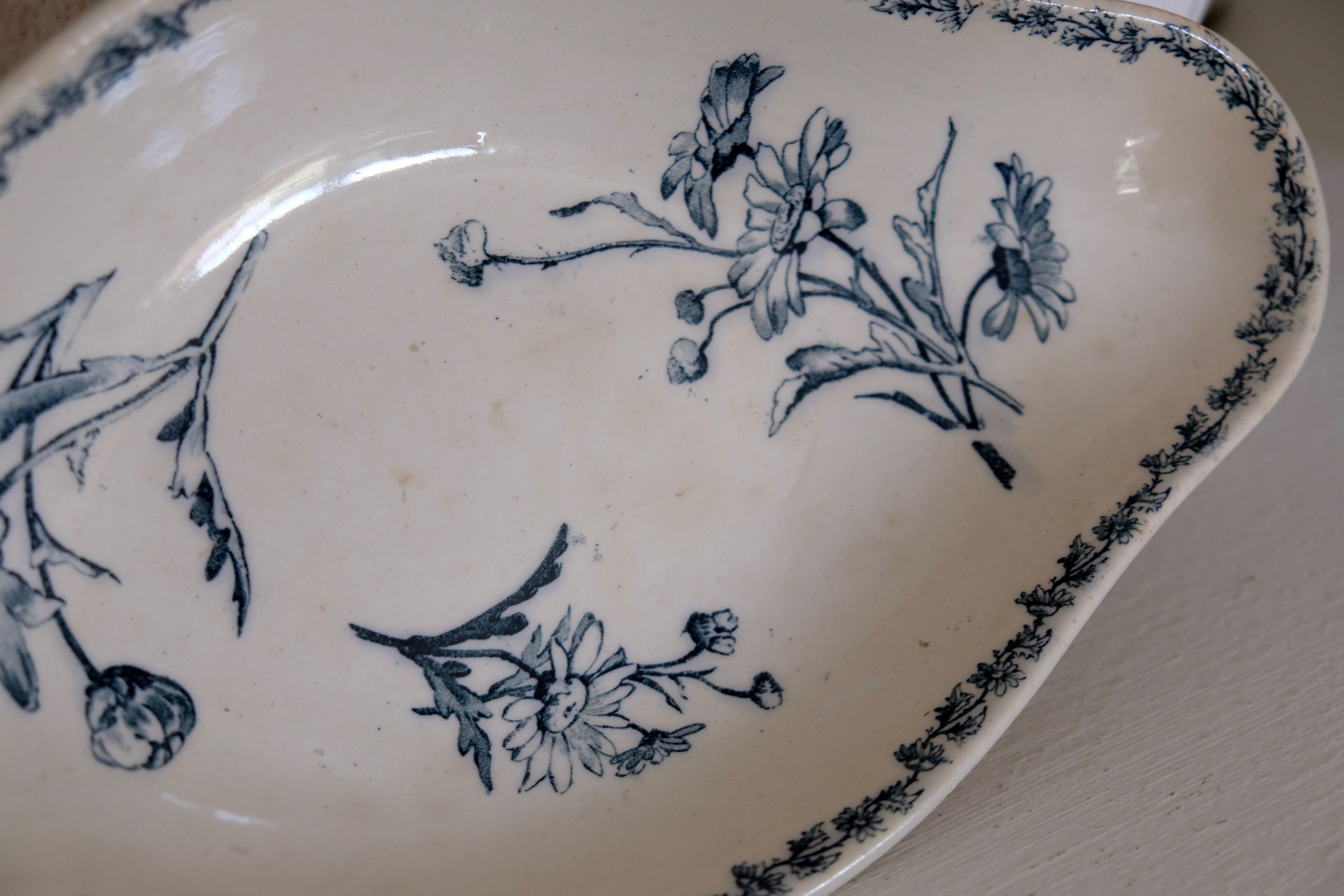 Ravier antique "Marguerite" Luneville faience XIXth