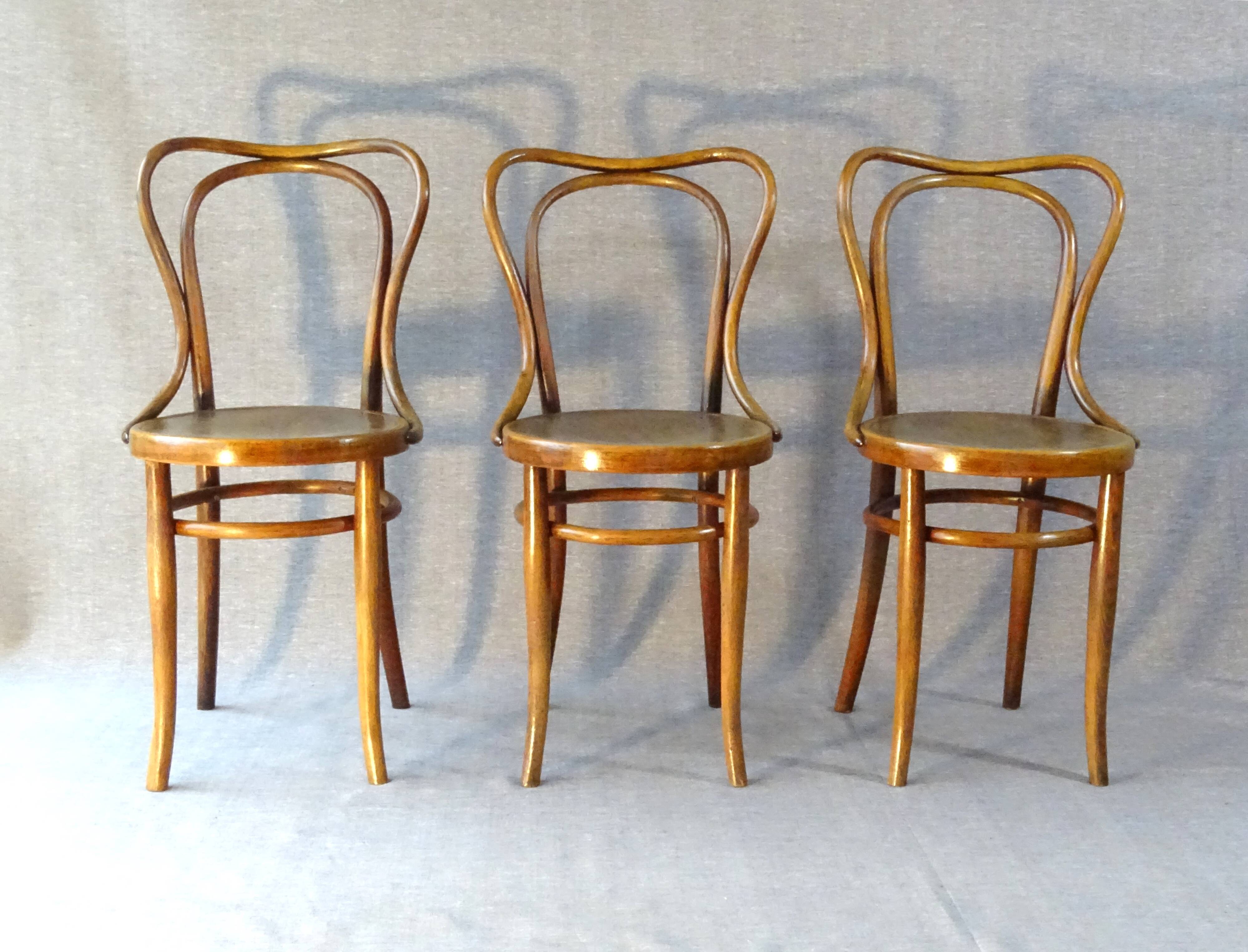 Kohn bistro chair No. 55 circa 1910, not Thonet.