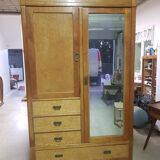 Armoire parisienne vintage