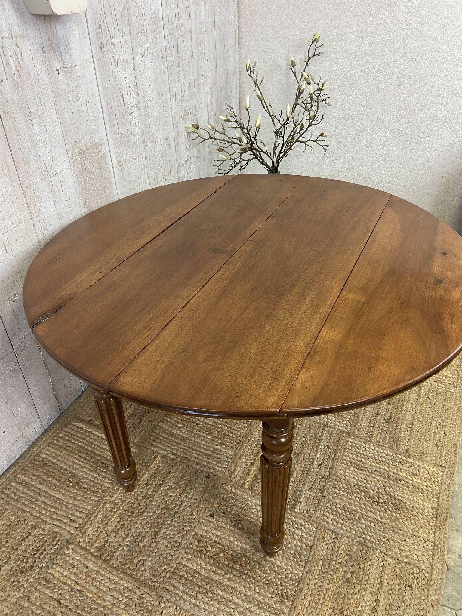 Drop-leaf farmhouse table