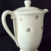 Cafetière, verseuse ancienne en faïence de Gien, modèle Valence