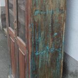 Armoire ancienne vitrée en bois belle patine
