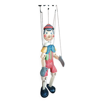 Marionnette, pantin en bois Pinocchio