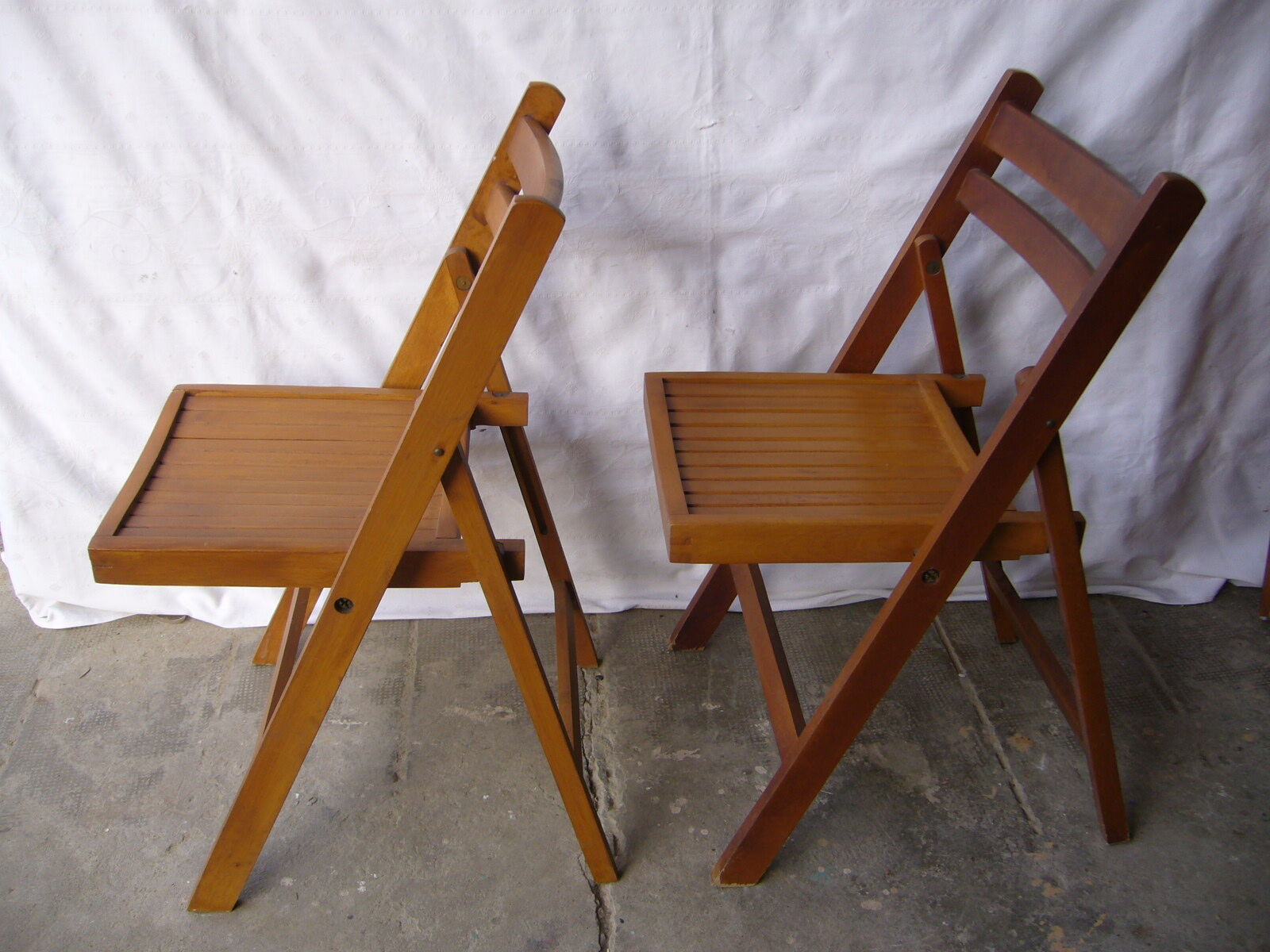 Chaises de jardin pliantes en bois verni