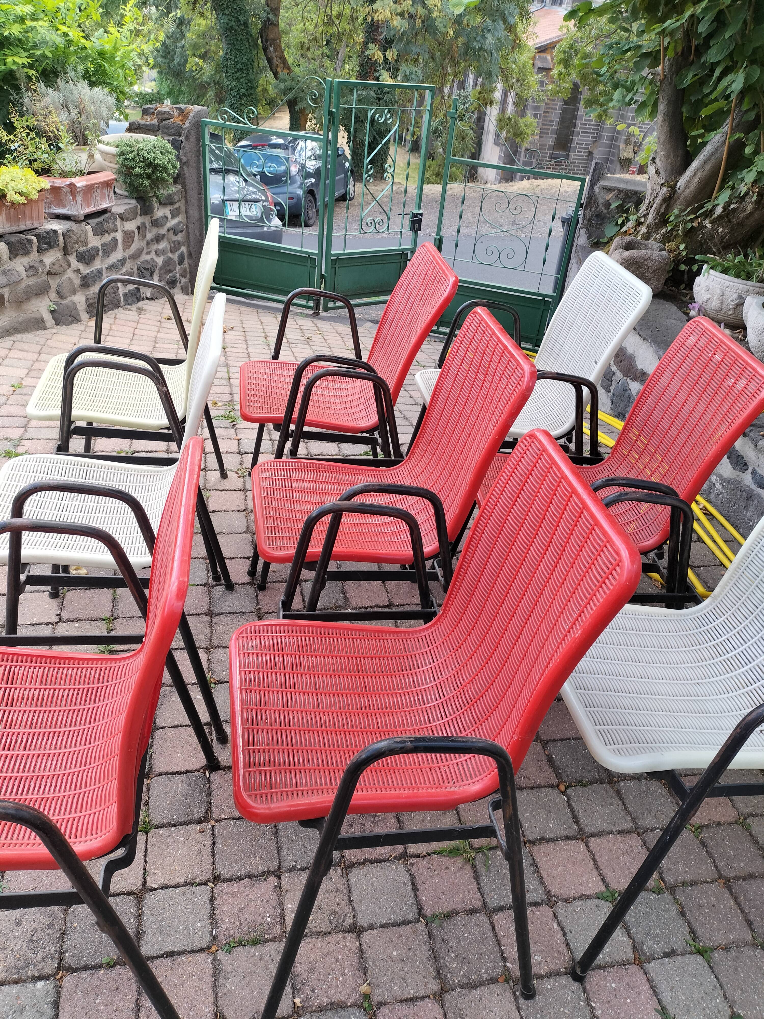 Very sturdy Fantasia chairs