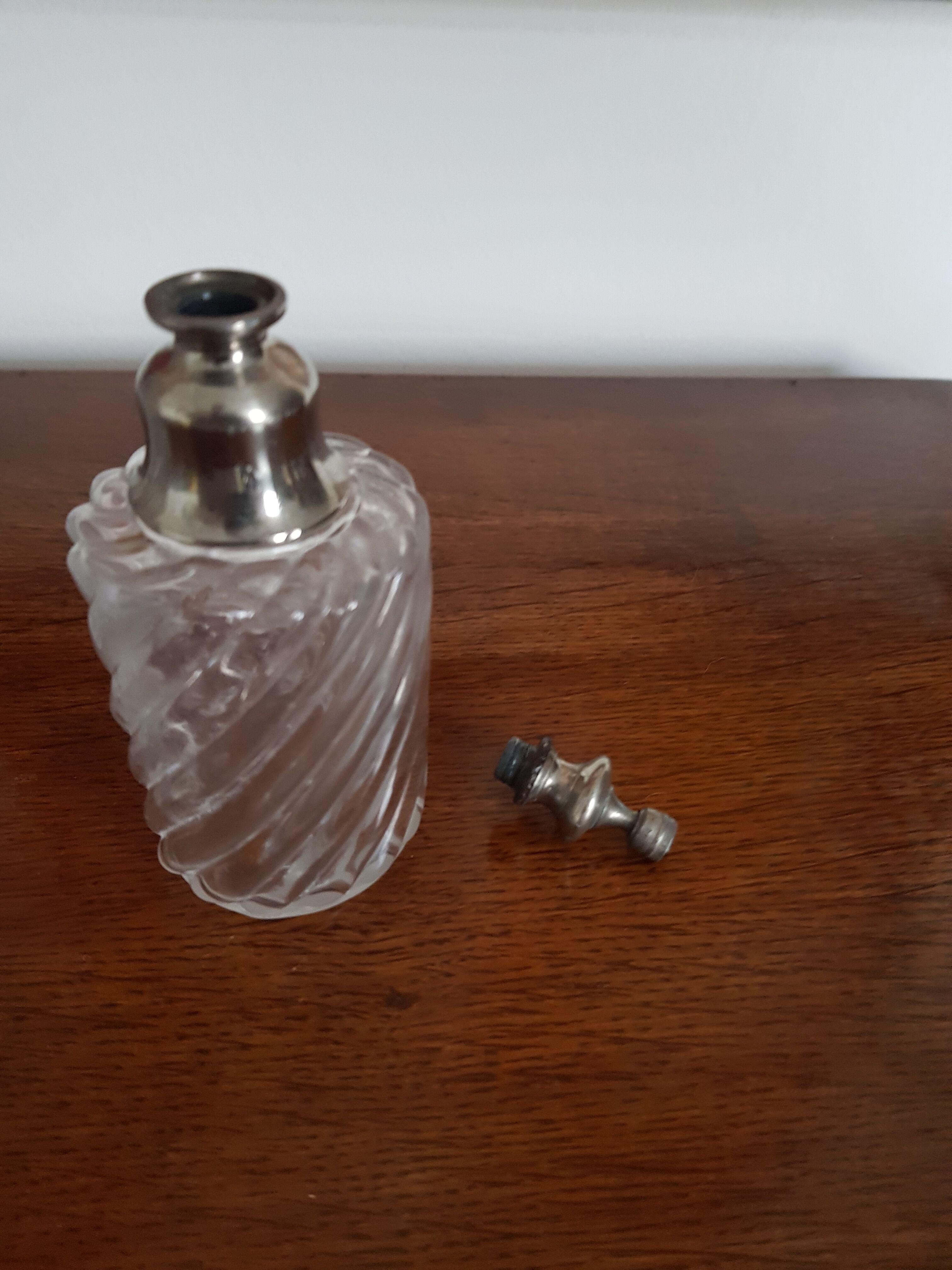 Série de 4 flacons de parfum