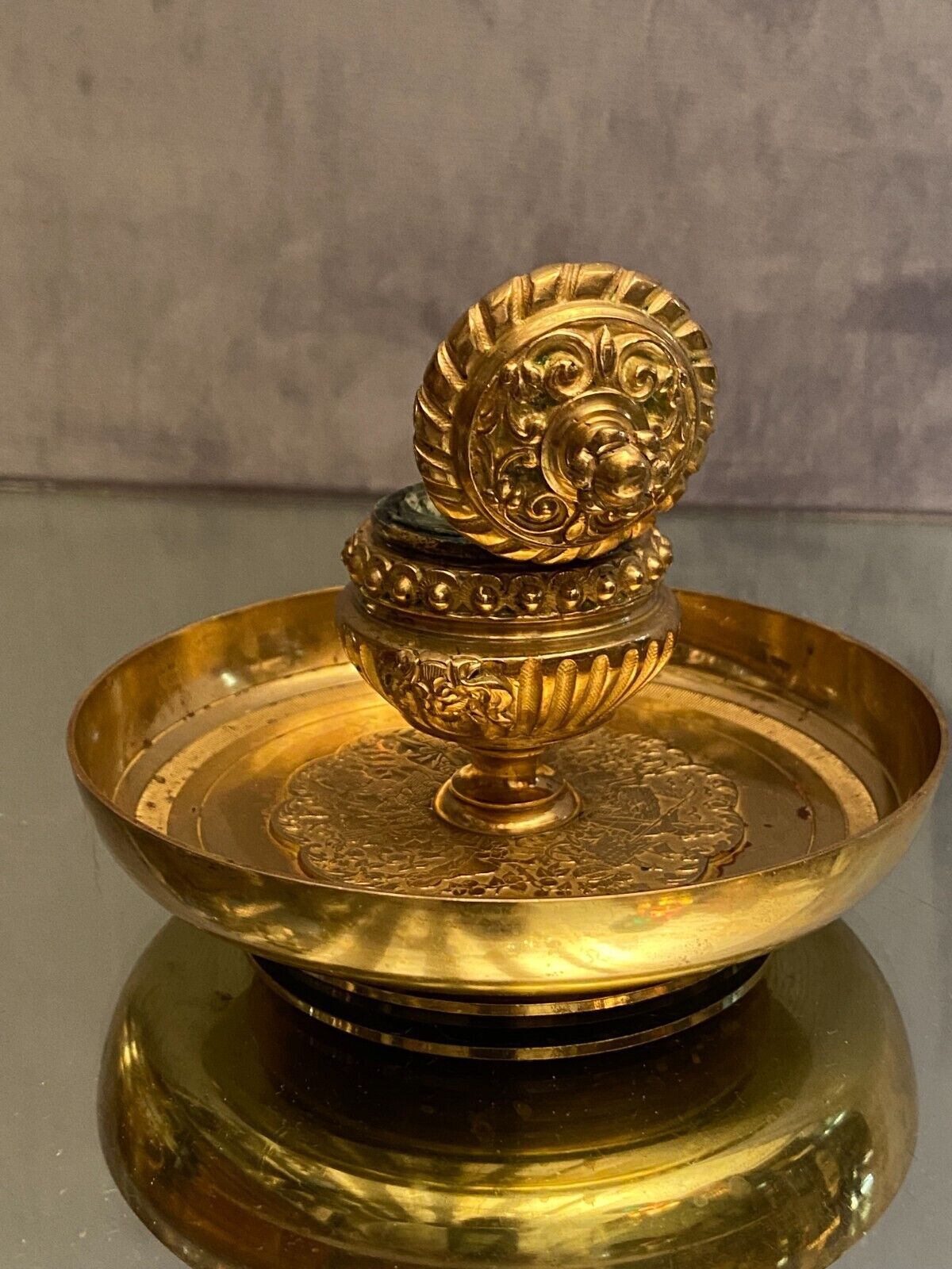 Inkwell nineteenth in gilded bronze Louis XIII style