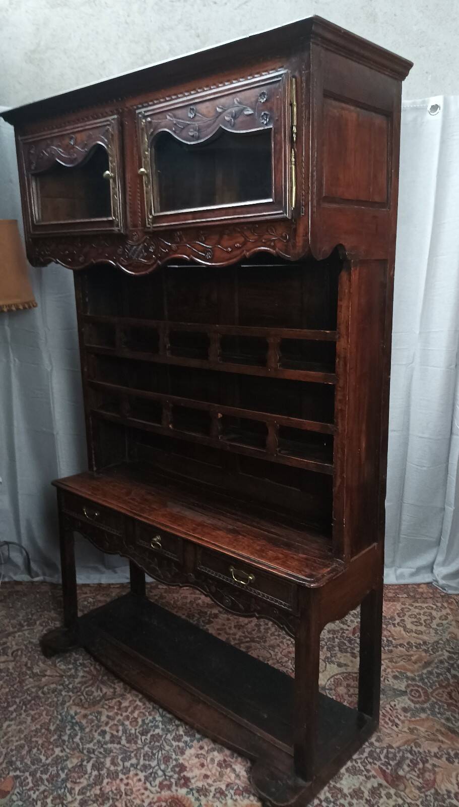 Provençal dresser in ash