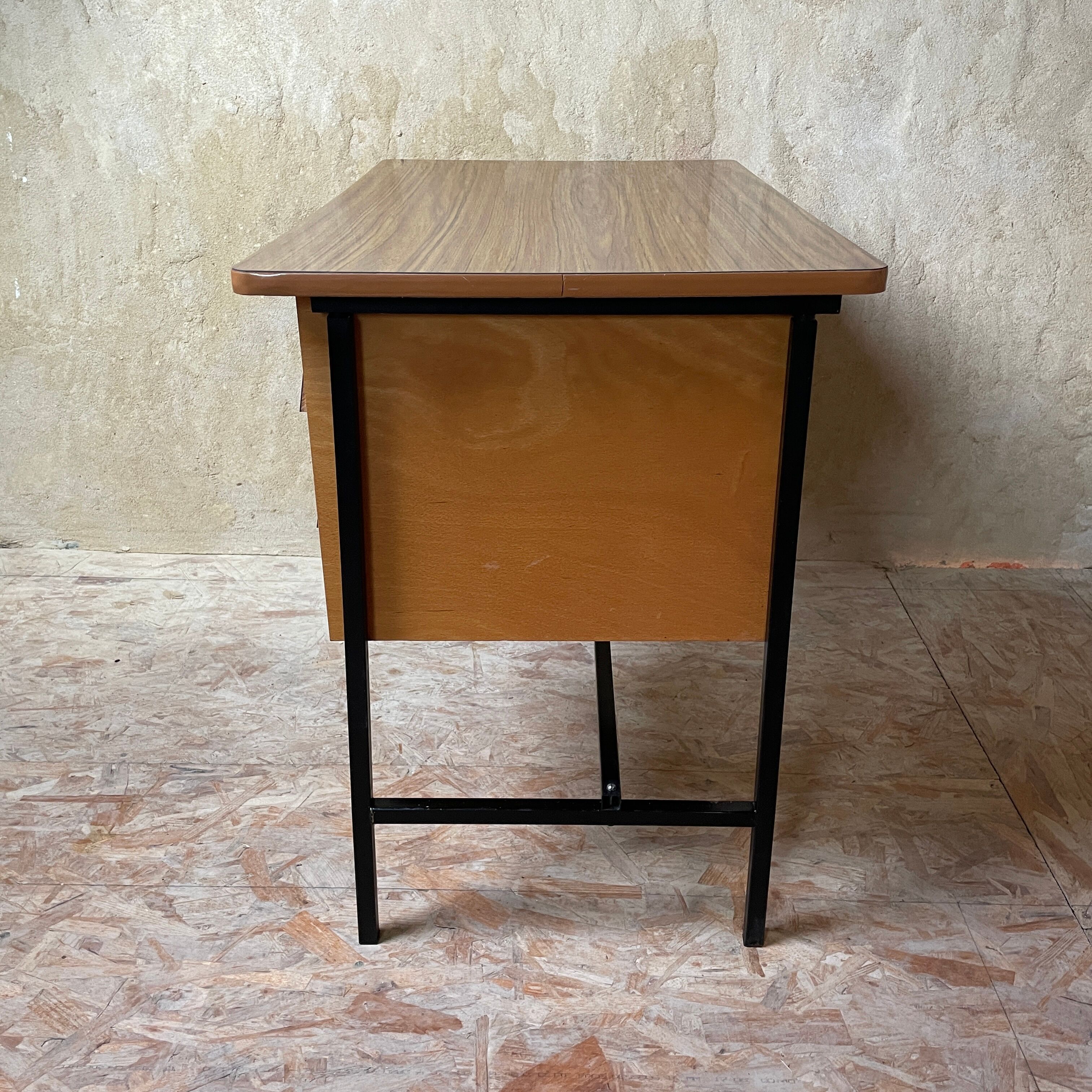 Small formica desk 70s