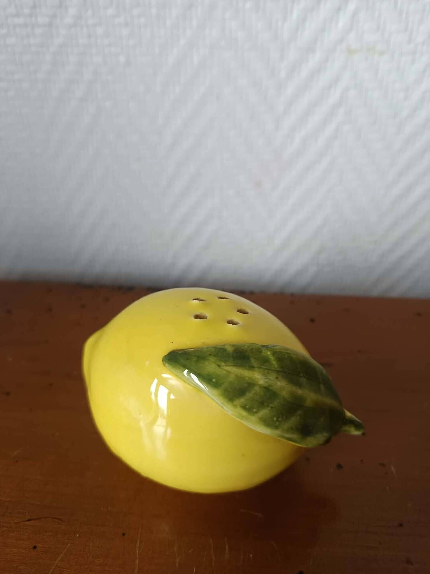 Set of salt cellars in fruit and vegetable slipware vintage
