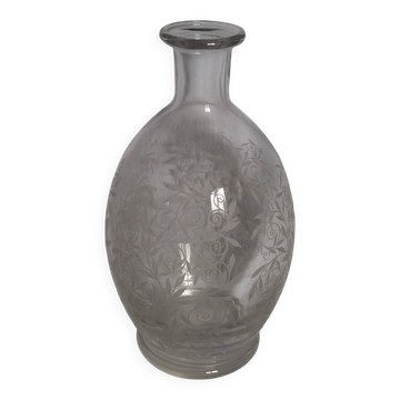 Carafe bottle with a stopper, engraved patterns, Baccarat, Golfe Juan