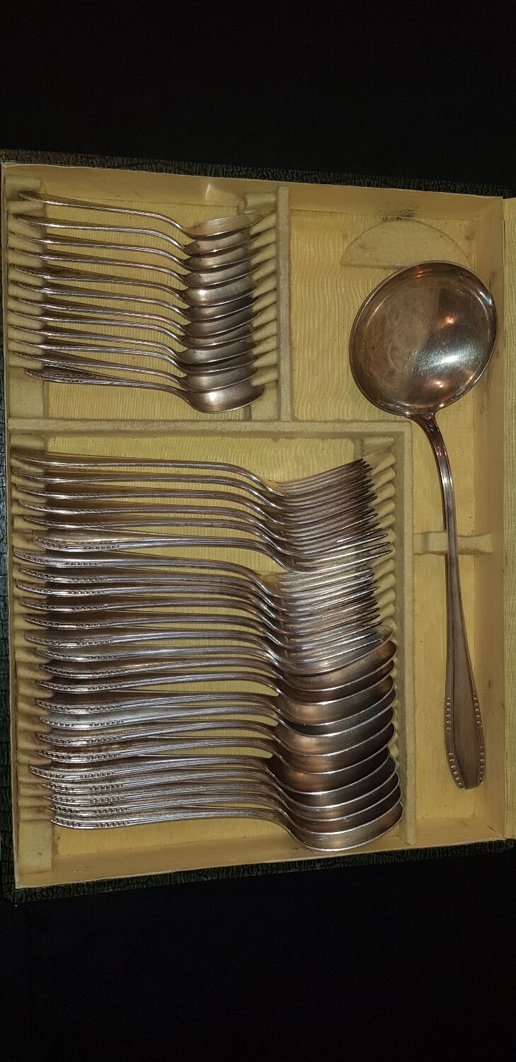 Ercuis cutlery 37 pieces. silver metal hallmark.