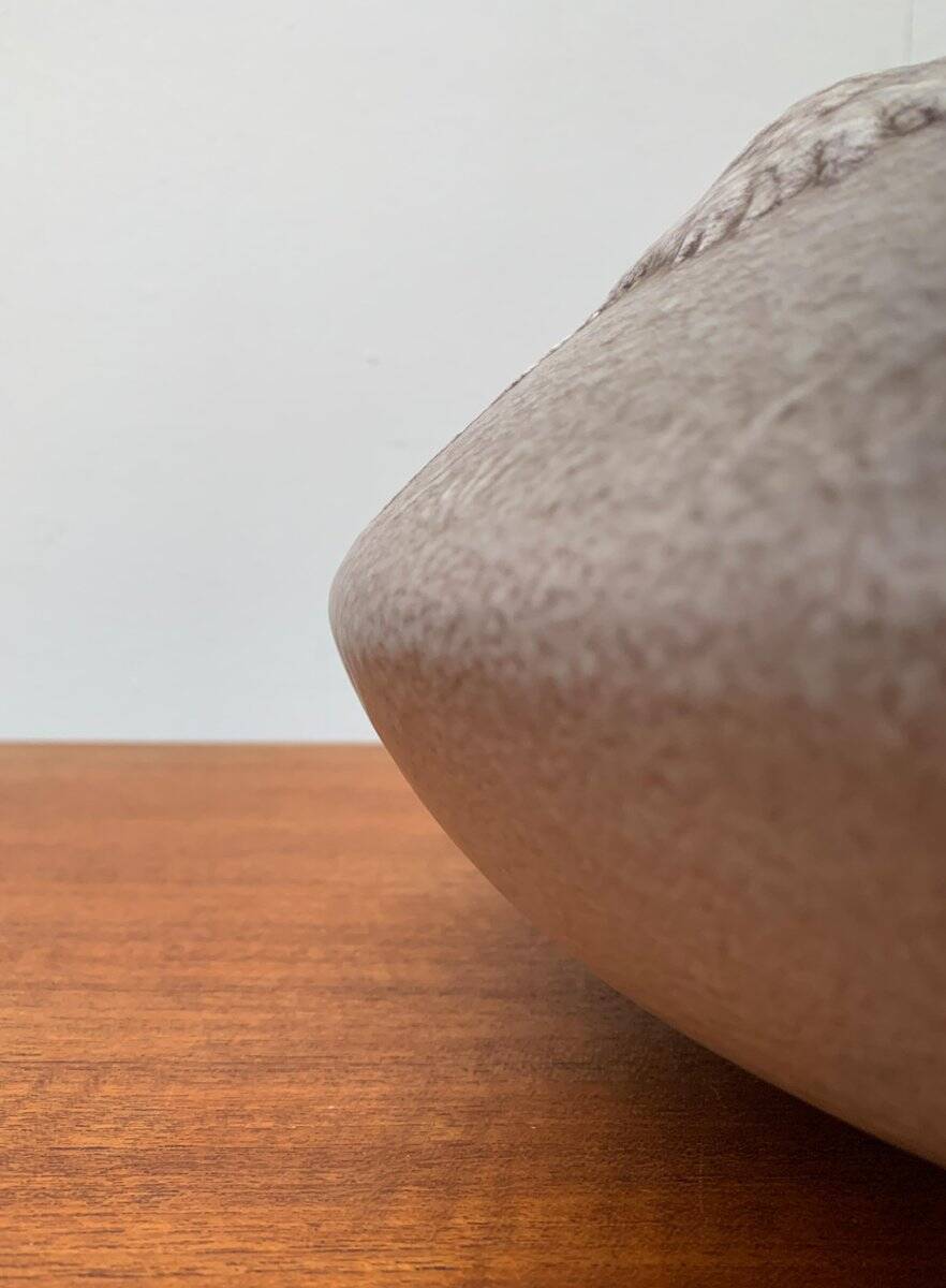 Large vase in German pottery from the mid-century with a crane ornament from Cortendorf.