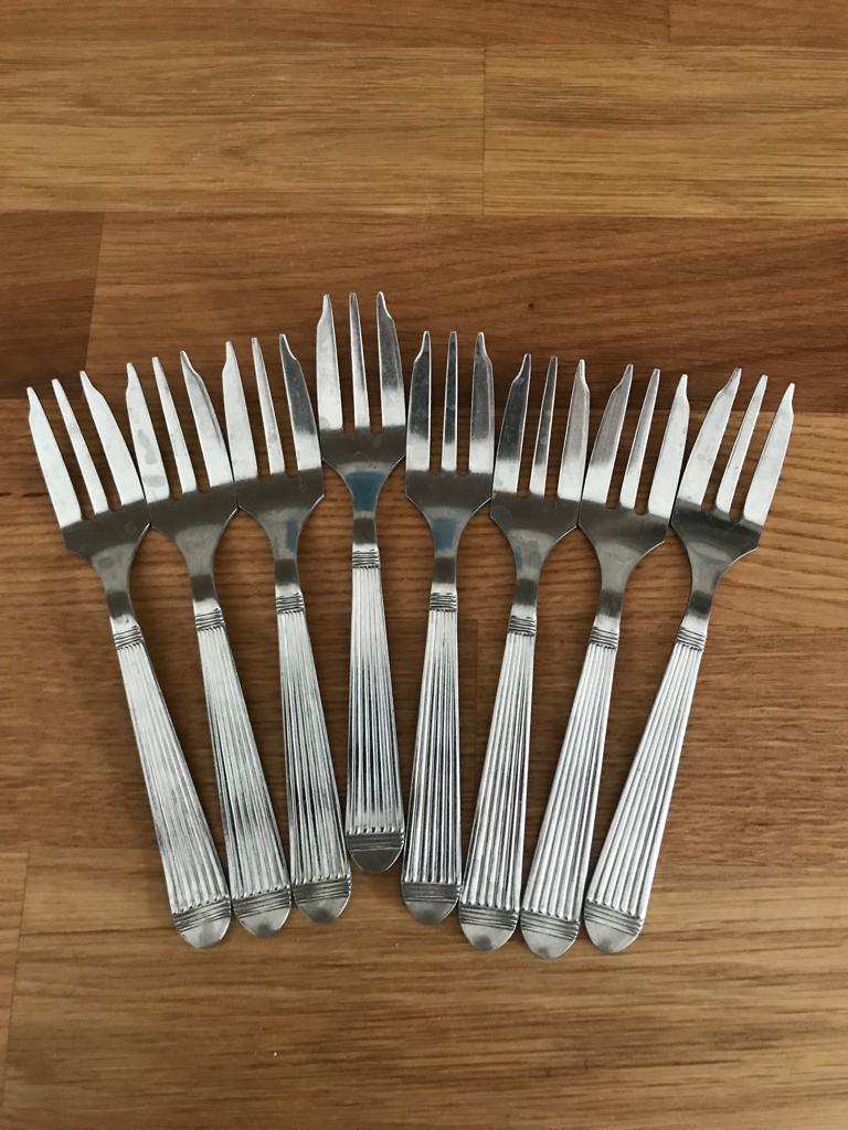 8 dessert forks, seafood, Guy Degrenne cheese