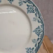 Antique plate Terre de fer H. Boulenger Choisy-le-roi – Blue floral decoration